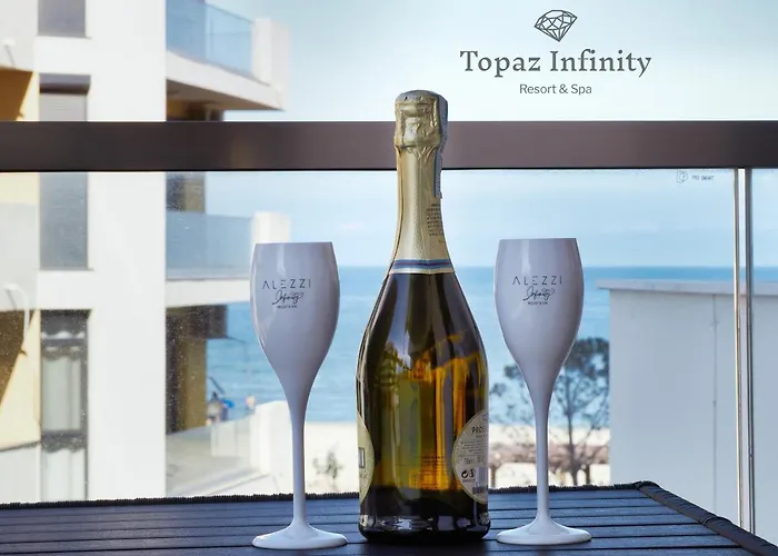 Topaz - Infinity Pool & Apartament *