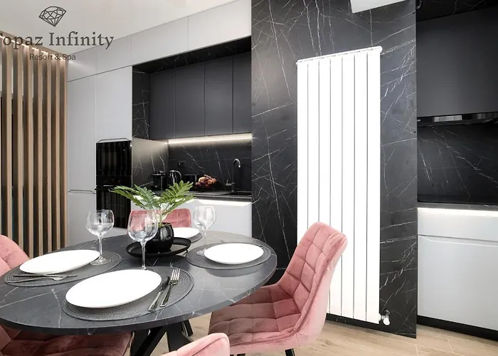 Topaz - Infinity Pool & *