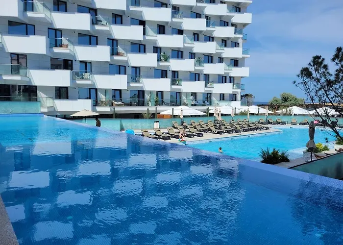 Apartament Topaz - Infinity Pool & Năvodari