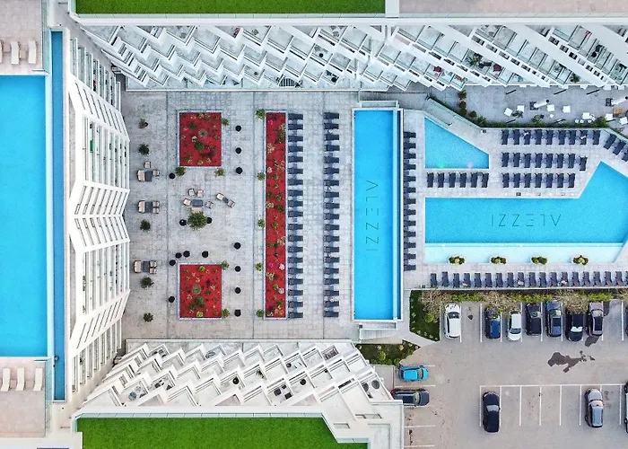 Topaz - Infinity Pool & * Năvodari